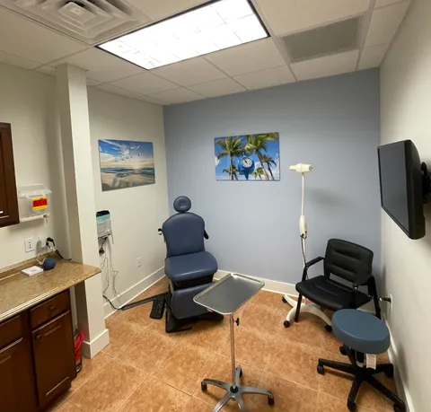 Exam room at the OnSpot Dermatology Fort Myers office